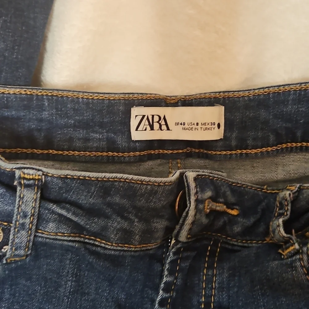 ZARA Women’s Blue Jeans Size 8 US / EU 40 Medium Wash Denim